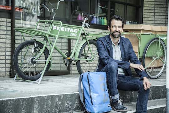 トラックの幌という“即興的な”素材に寄り添う経営のあり方。「FREITAG