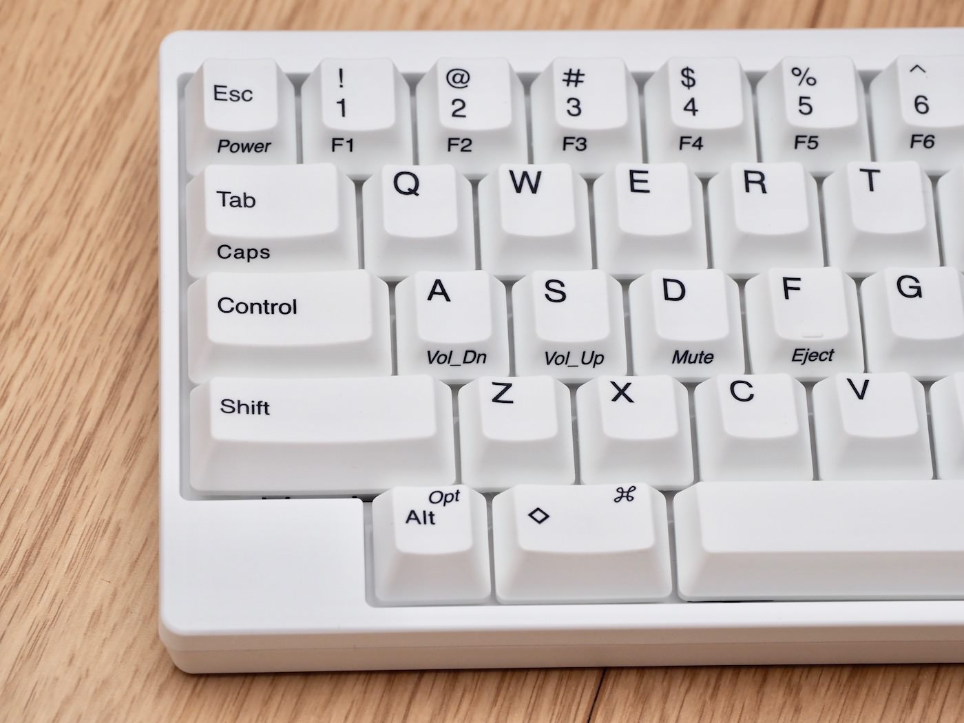 HHKB Professional HYBRID Type-S 雪・白いHYBRID Type-Sが限定発売