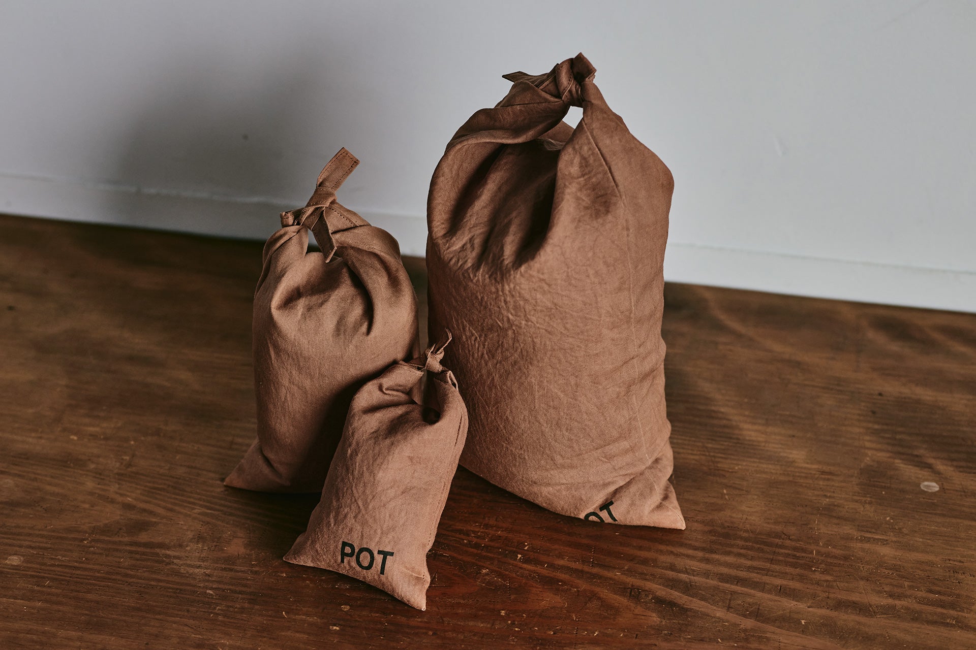 POT Dye & Design（ポットダイアンドデザイン）の柿渋染米袋 4kg