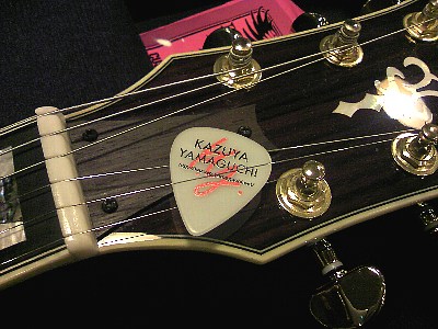 愛聴盤のギタリストに楽器店セミナーで会う | リバーサイド・カフェ