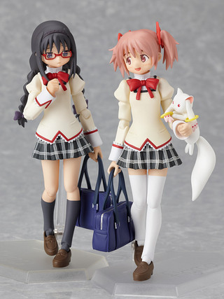 figma 鹿目まどか 制服ver.」はPSPソフト「魔法少女まどか☆マギカ