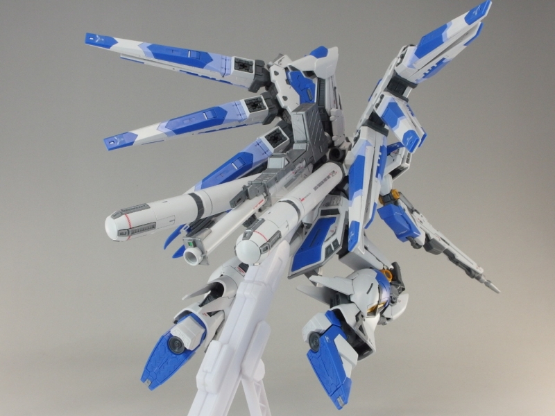 RG 1/144 RX-93-v2 Hi-νガンダム (機動戦士ガンダム 逆襲のシャア