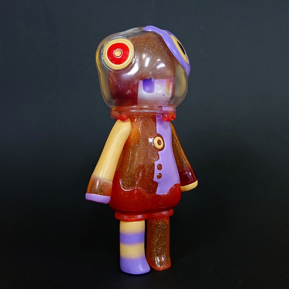 Three wax さんのオリジナルソフビの Oneup.限定カラー全11種入荷