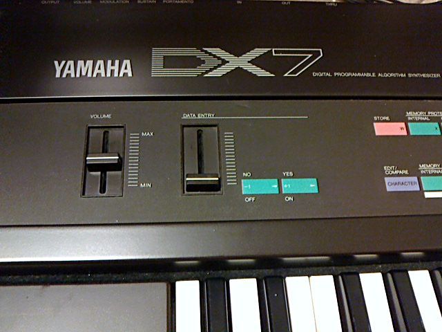 YAMAHA「DX7」の説明書・記念本をGET♪ | NOZ's Stylish Sound♪