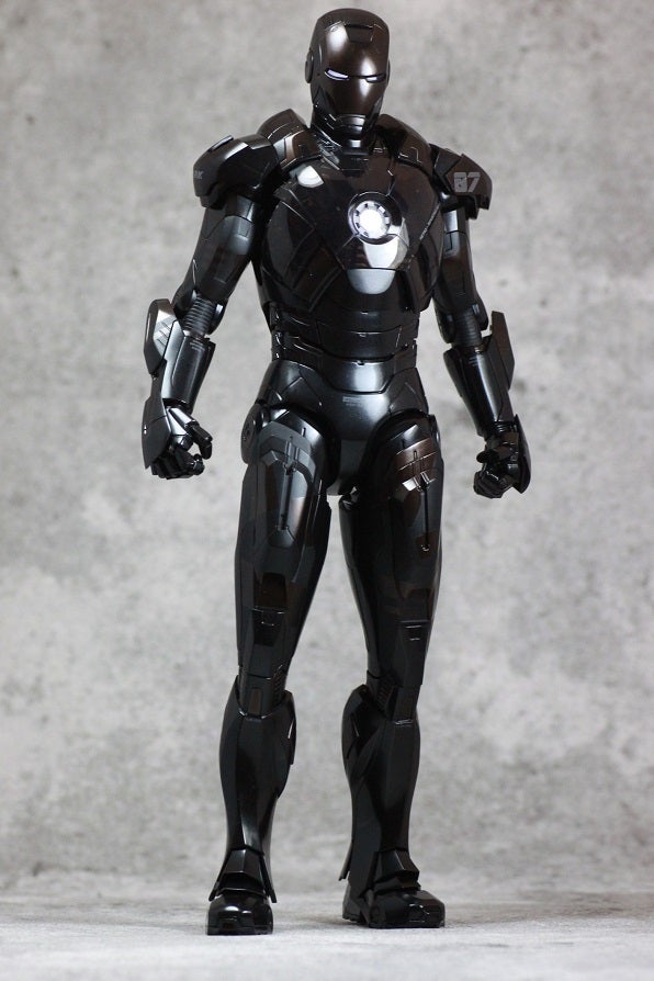 HOTTOYS アベンジャーズ アイアンマン・MK-7 ステルスモードver