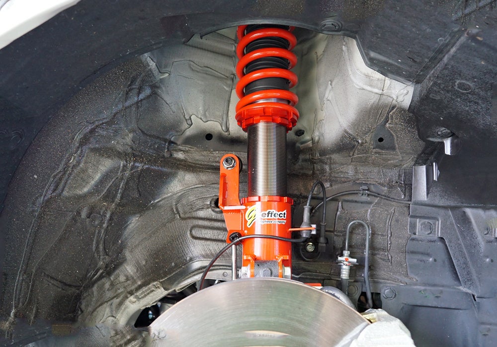 スイフトスポーツZC32S に トライフォース 赤脚投入～ | タイヤ館福井