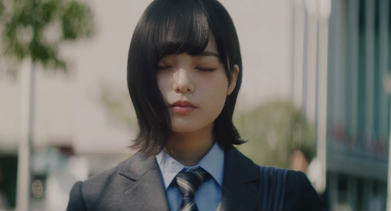 欅坂46 3rdシングル『 二人セゾン 』 センター： 平手友梨奈