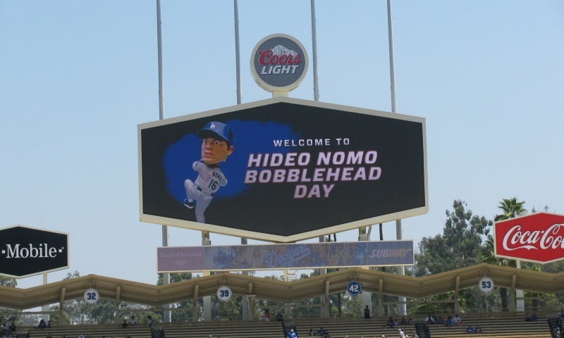 ドジャース野茂ボブルヘッドと始球式。ボブルヘッドとは？ | LA香歩ブログ