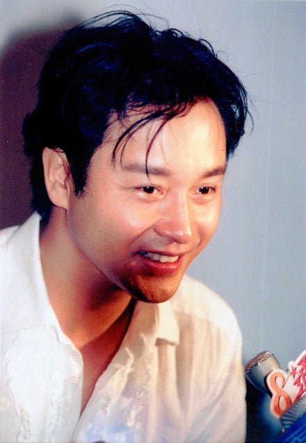 00年5月19日香港「 張國榮 熱・情 演唱会/パッションコンサート」記者