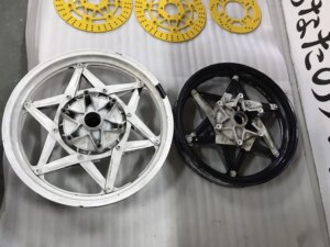 ホンダ CBR400F コムスターホイール | パウダーすぐる