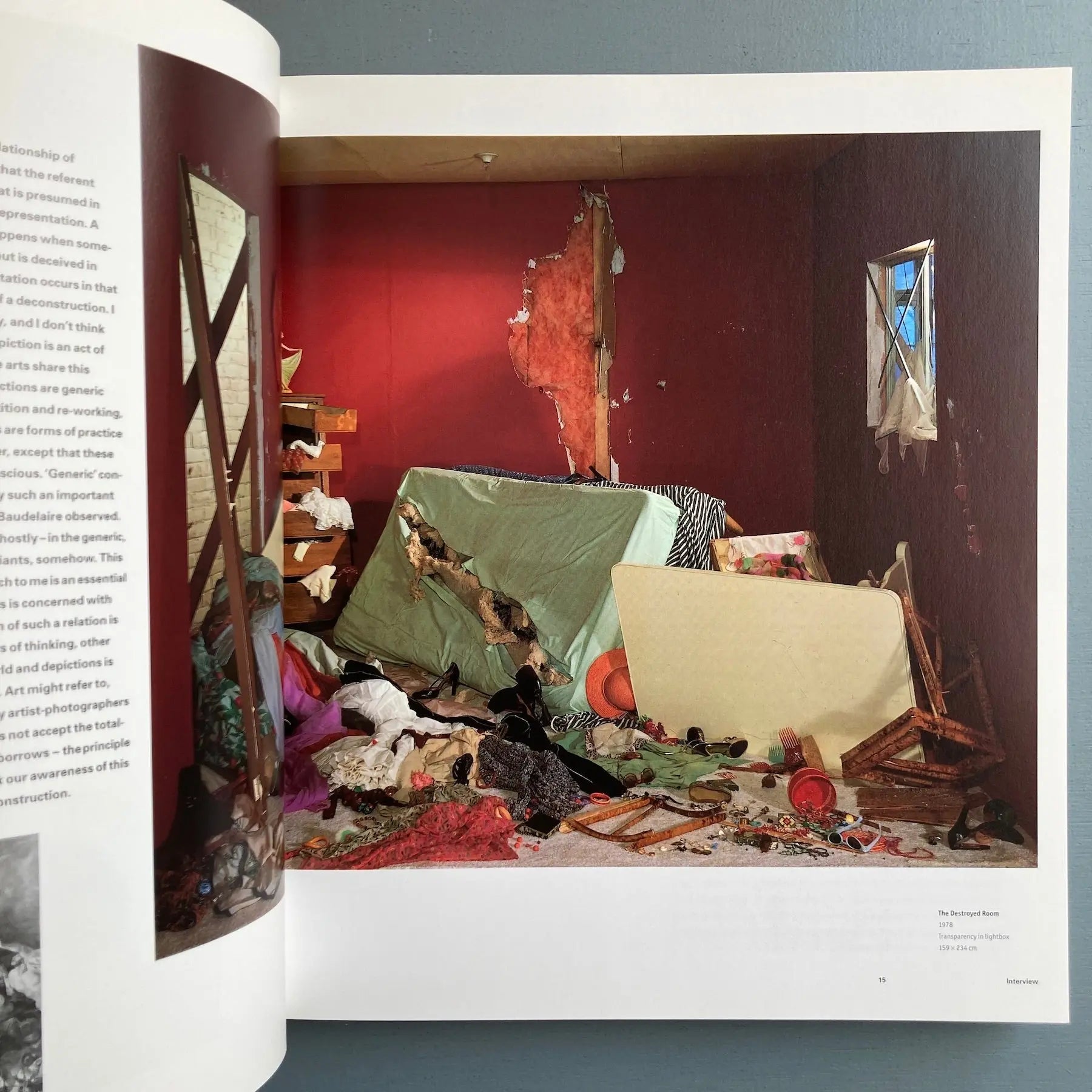 Jeff Wall - Phaidon - Saint-Martin Bookshop