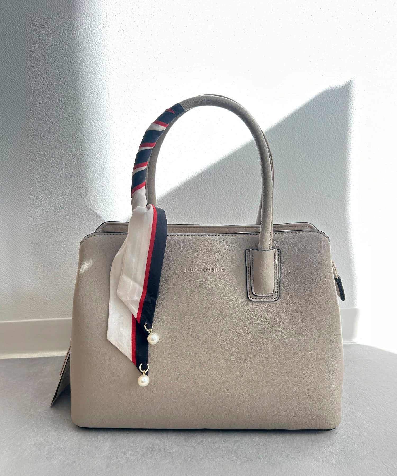 スカーフ付き2wayPUレザーハンドバッグmlbd04171508 グレイッシュ