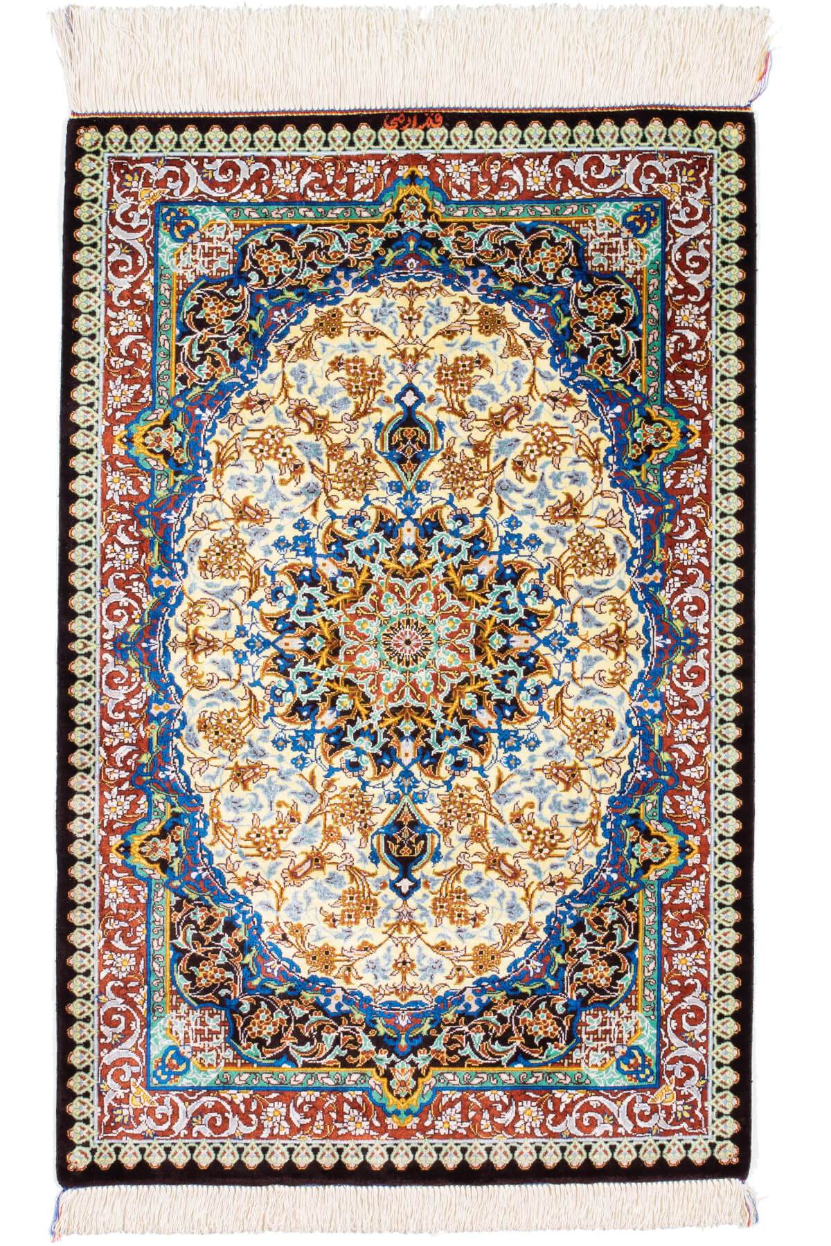 ペルシャ絨毯 クム産 シルク 約57cm x 88cm｜SATHI RUGS