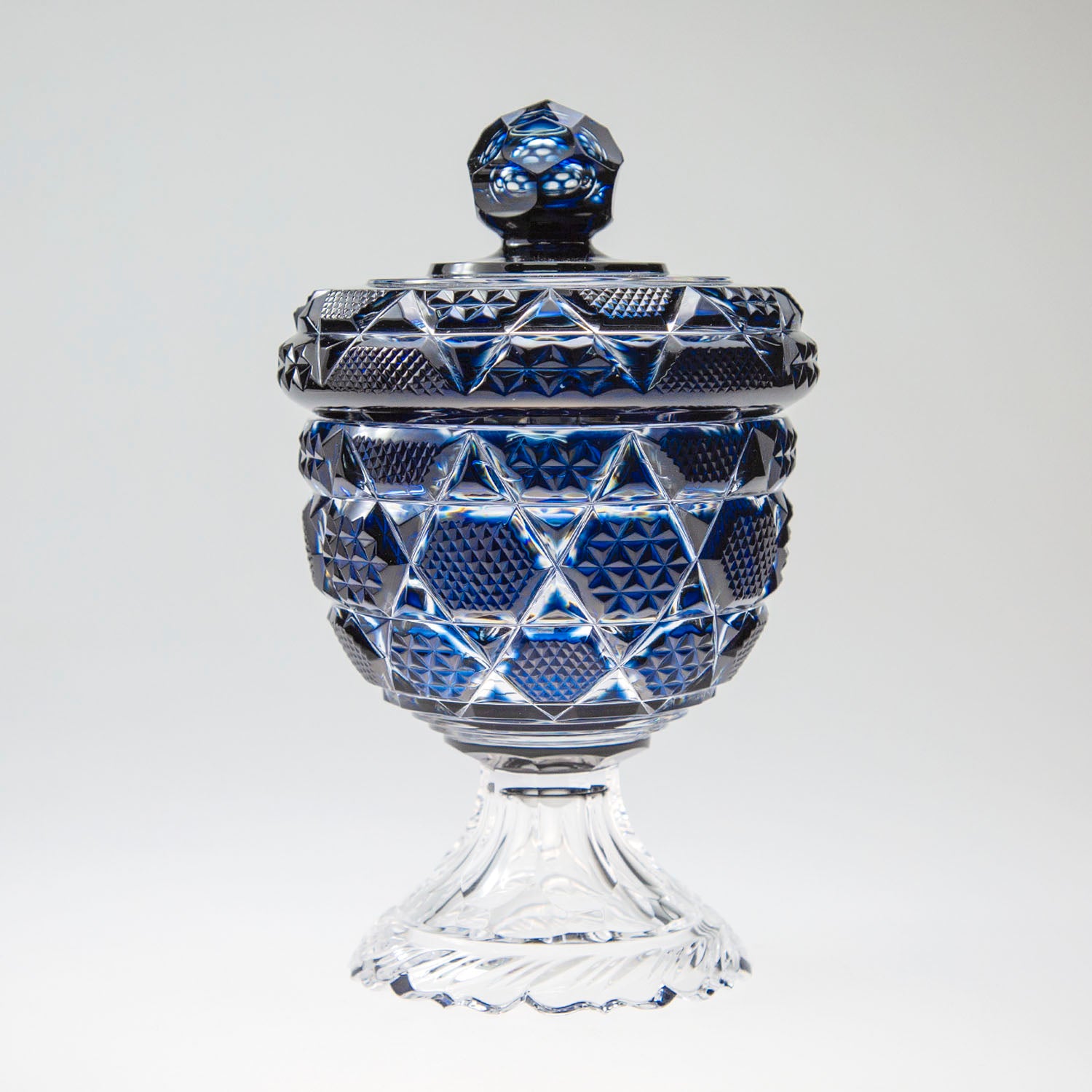 島津薩摩切子】復元 脚付蓋物 – ㈱島津興業 島津薩摩切子