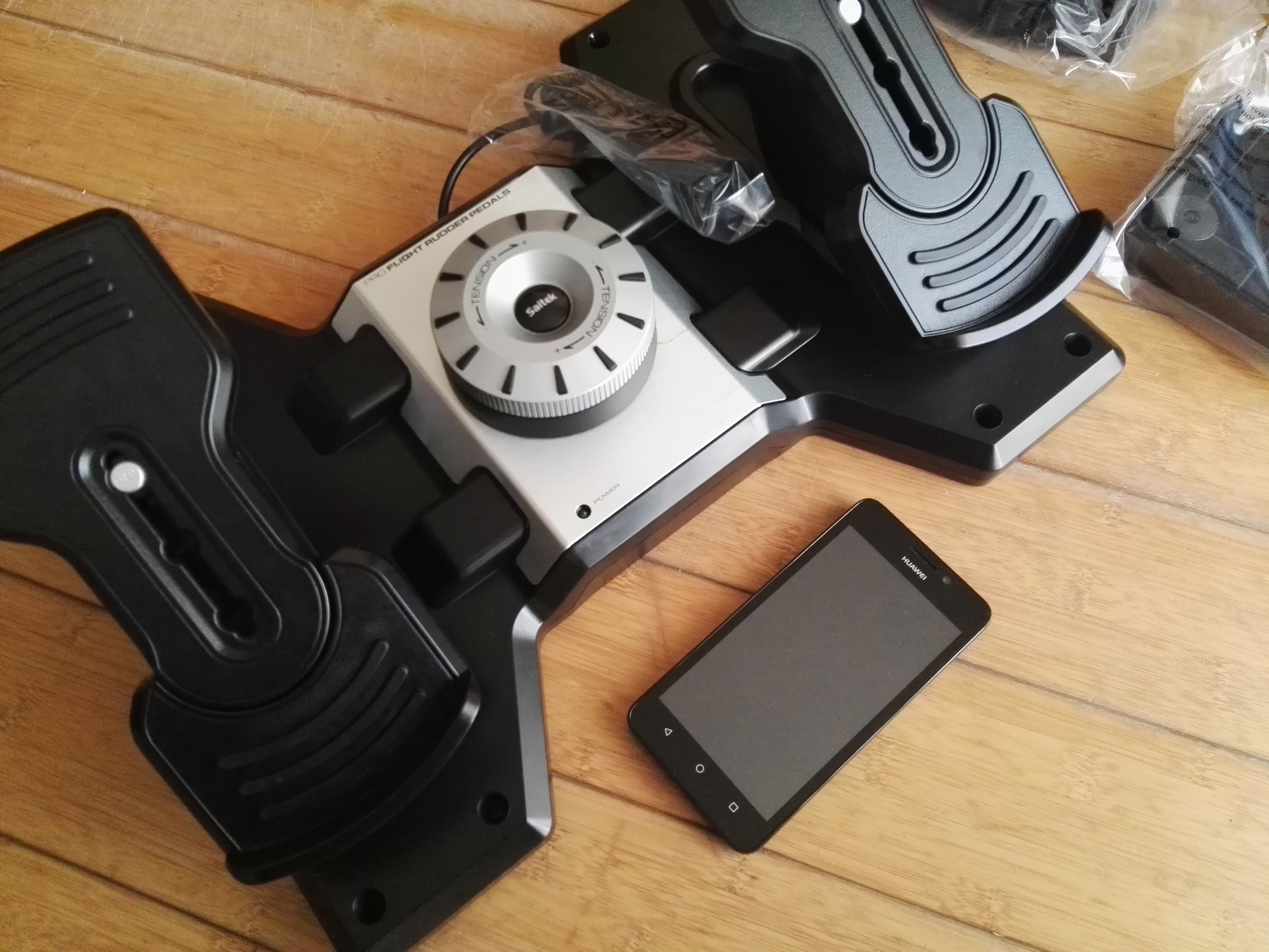 ラダーペダル】Saitek Pro Flight Rudder Pedalsをレビューする