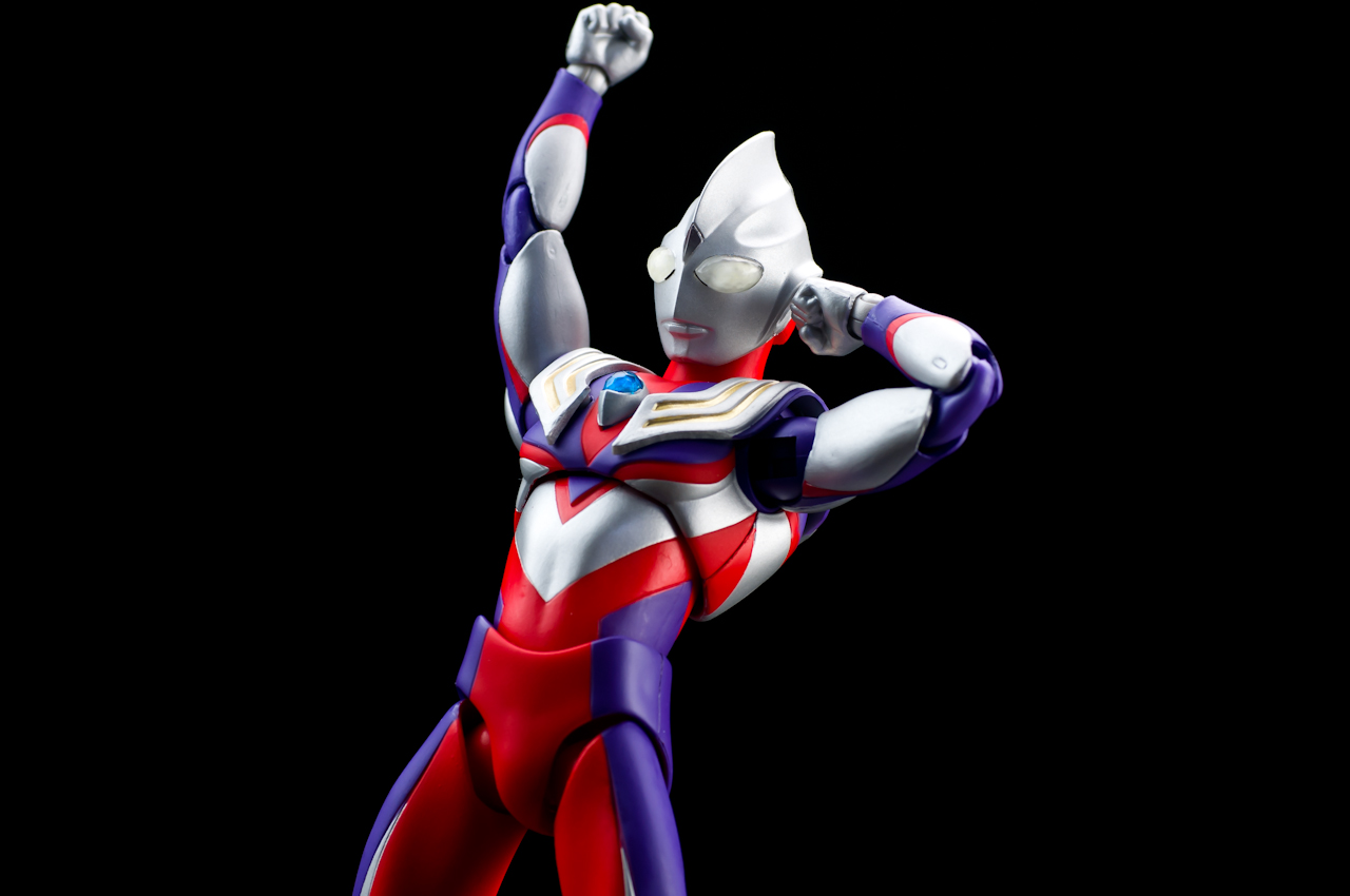 レビュー】 バンダイ ULTRA-ACT ウルトラマンティガ（マルチタイプ