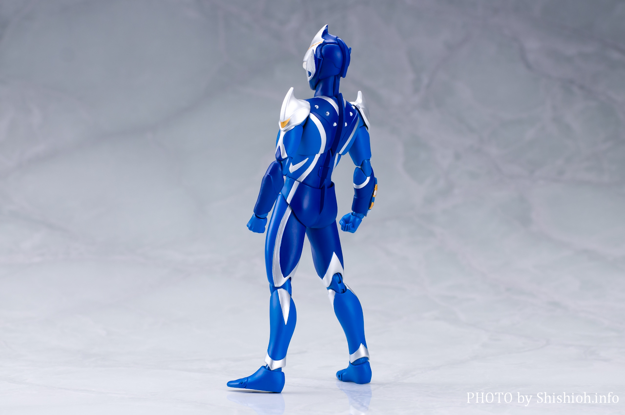 レビュー】 バンダイ 魂ウェブ商店 ULTRA-ACT ウルトラマンヒカリ