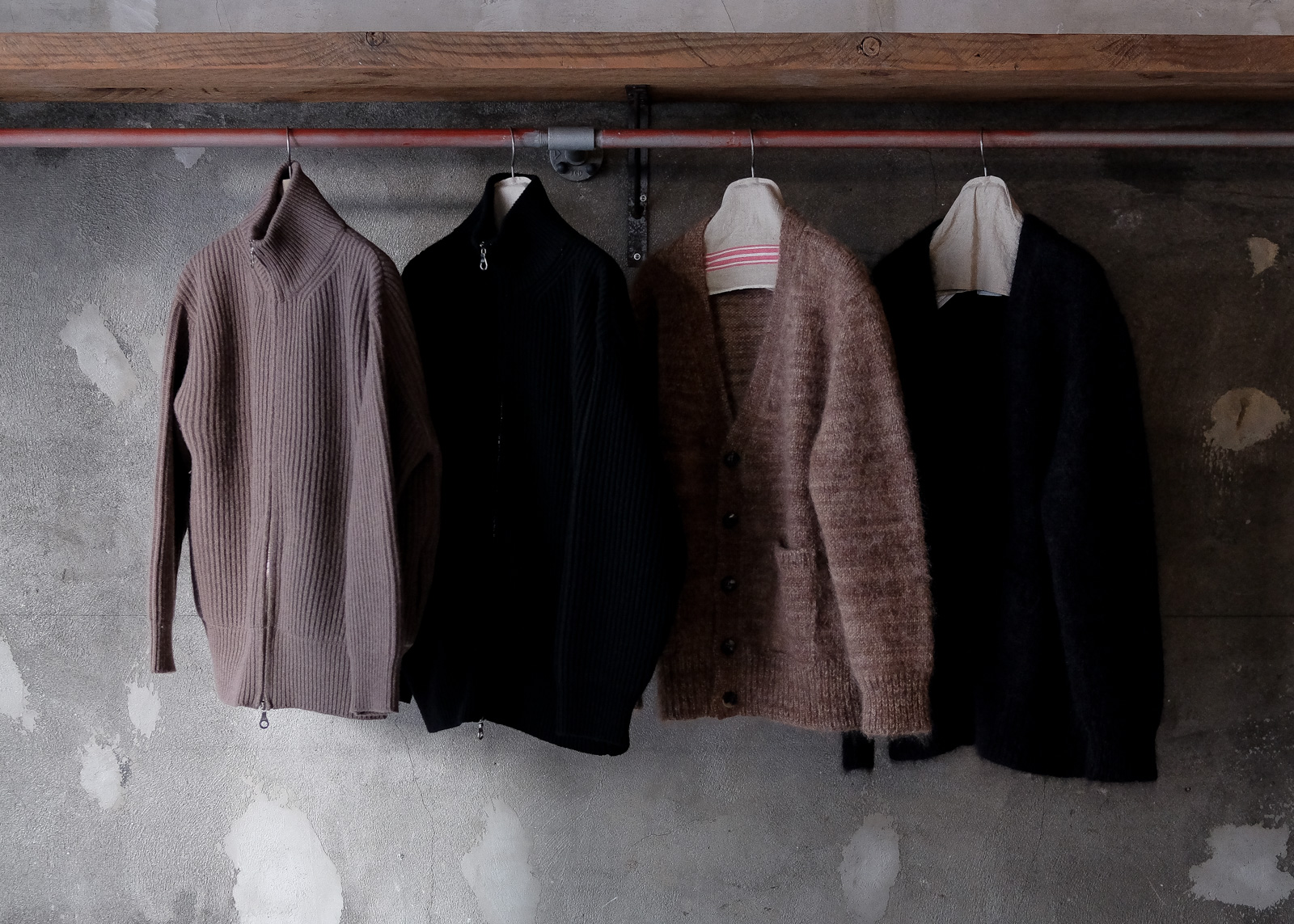 Corgi × MAIDENS SHOP “EXCLUSIVE KNIT COLLECTION” | MAIDENS SHOP