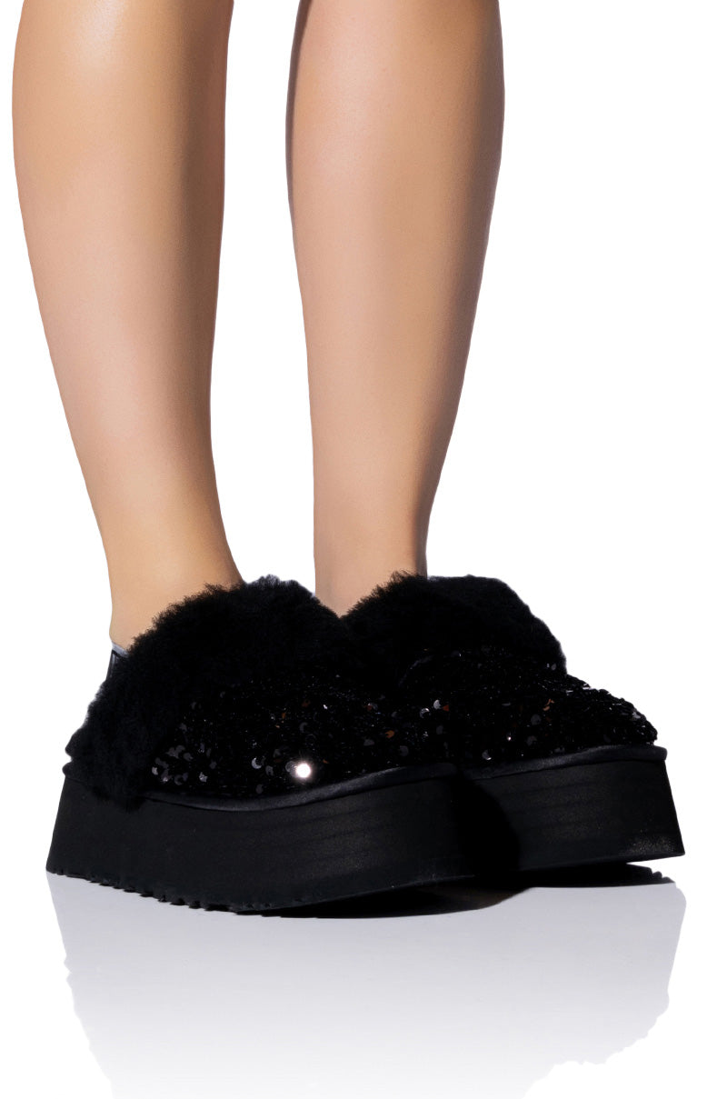 UGG FUNKETTE CHUNKY SEQUIN FLAT – AKIRA