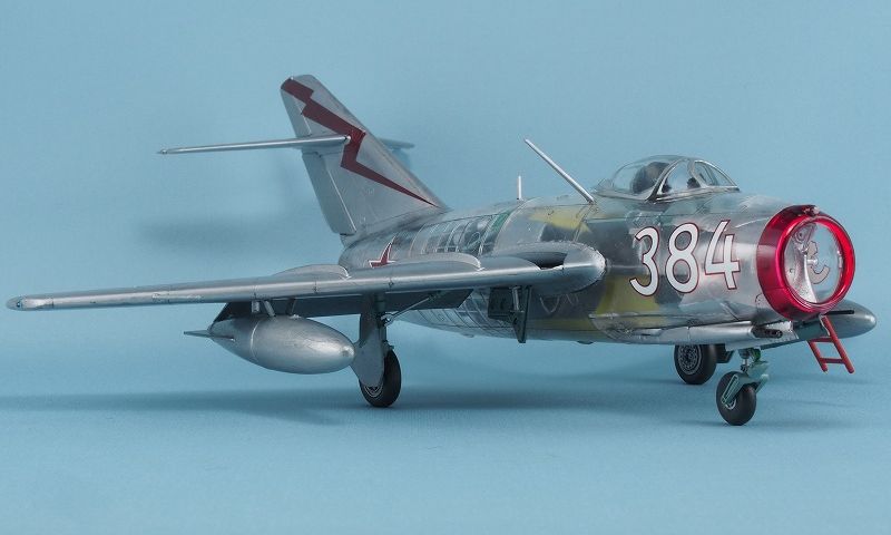 タミヤ ミコヤン-グレビッチ MiG-15bis クリアエディション