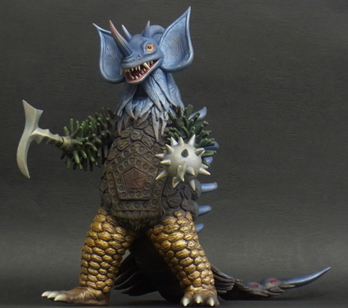 2016年4月18日18時締切でX-PLUSが［大怪獣シリーズ］タイラント「激闘