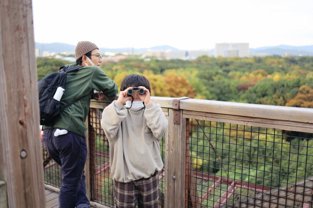 万博公園で森の空中散歩ができる「空中観察路ソラード」で子どもと気軽