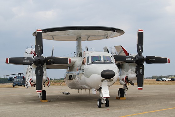 航空自衛隊：早期警戒機 E-2C ホークアイ - いこまいけ高岡
