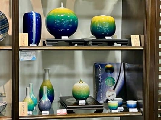 九谷焼作家展 『四代徳田八十吉』作品展のお知らせ - タカラダ