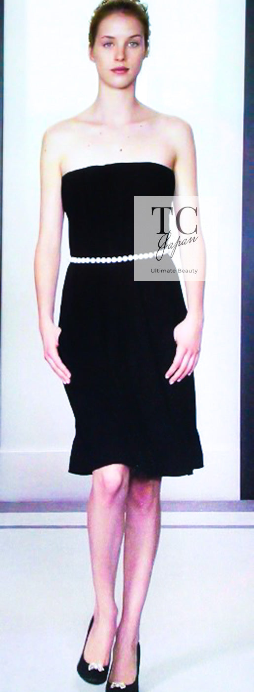 シャネル パールベルト・チューブワンピース CHANEL Black Pearl Belt