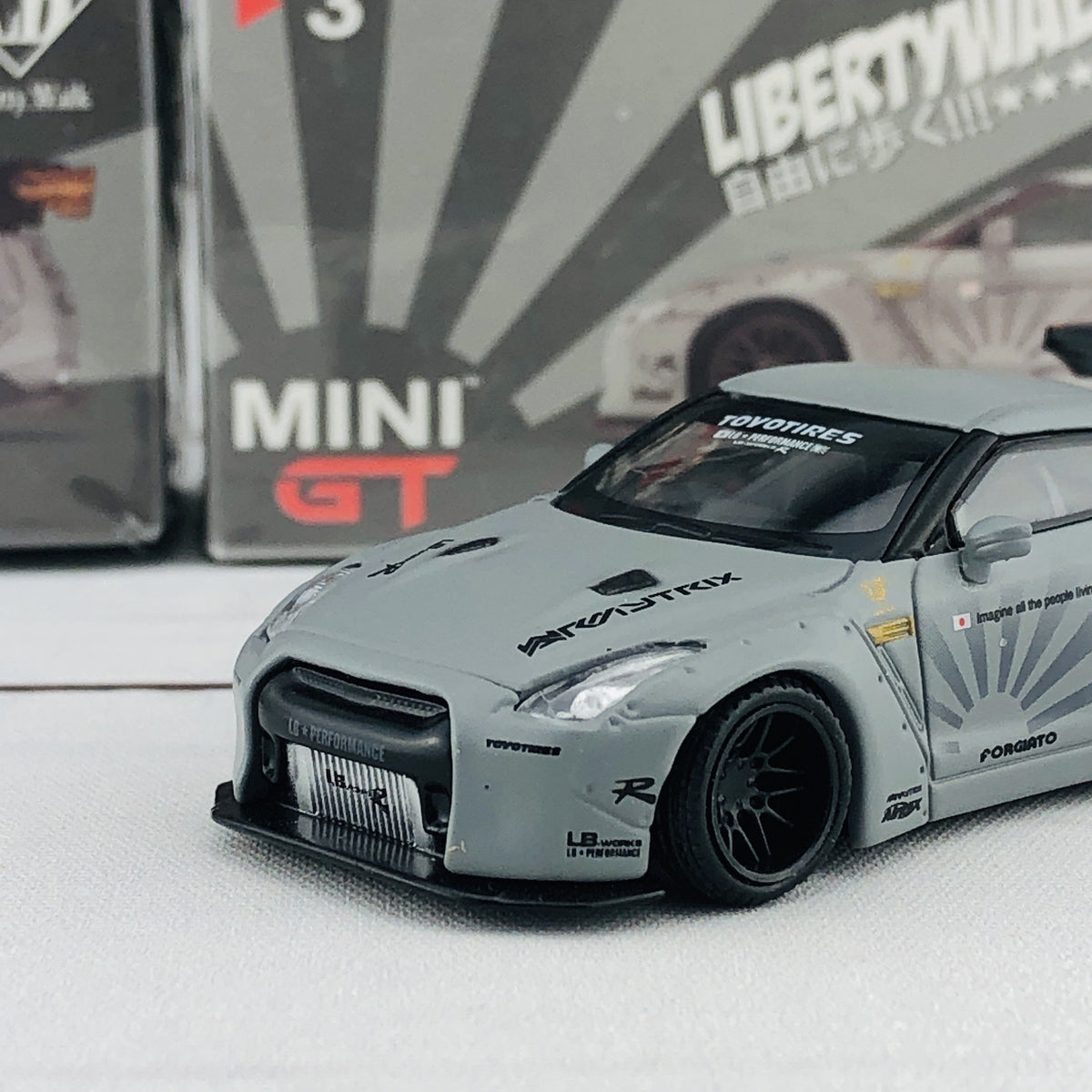 MINI GT 1/64 LIBERTYWALK LB☆WORKS Nissan GTR (R35) Matte Grey