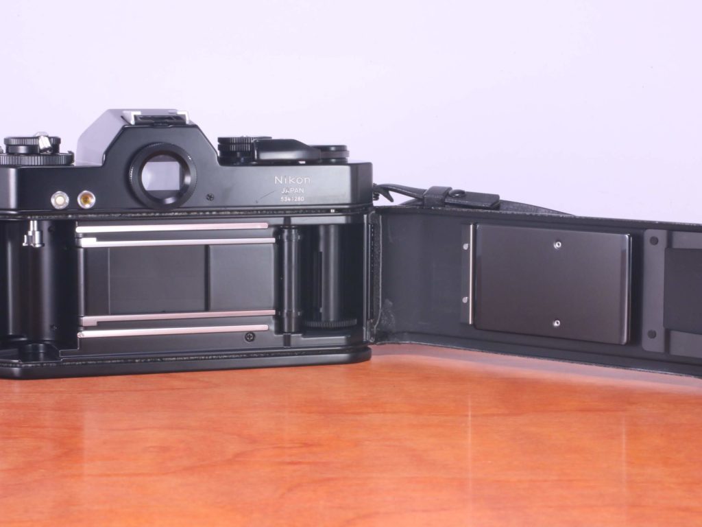 Nikon Nikomat EL フィルム一眼レフの使い方 | Totte Me Camera