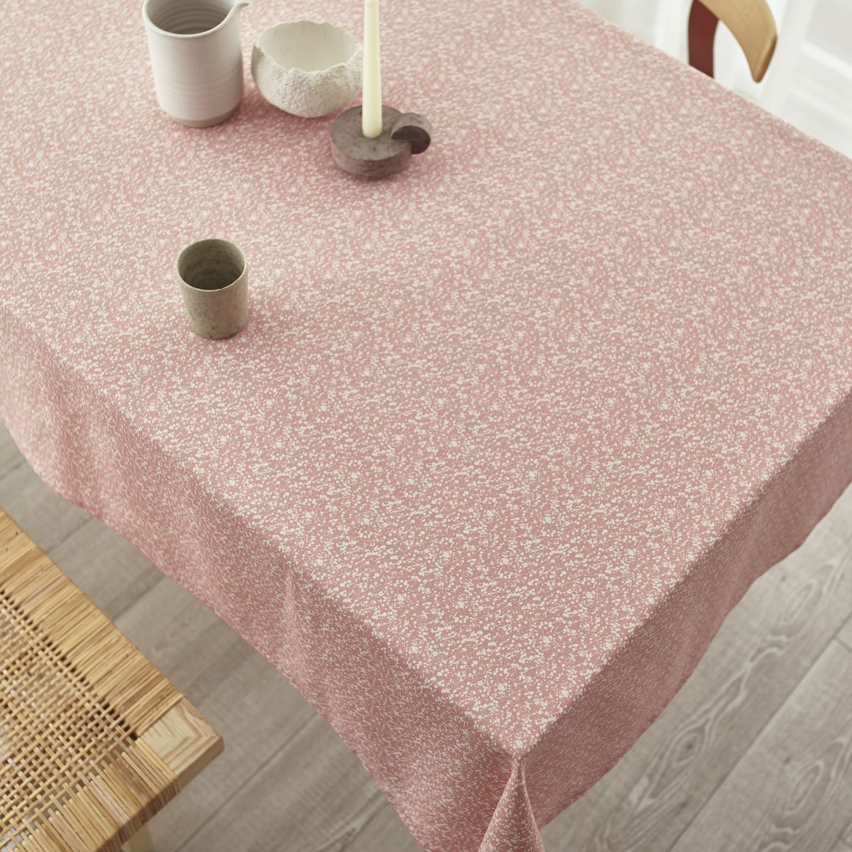 テーブルクロス ワイルドストロベリー 130x200cmピンク テーブルクロス