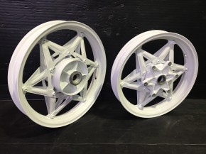 CBR400F ホイール例｜旧車カスタム＆レストア｜テクニカル