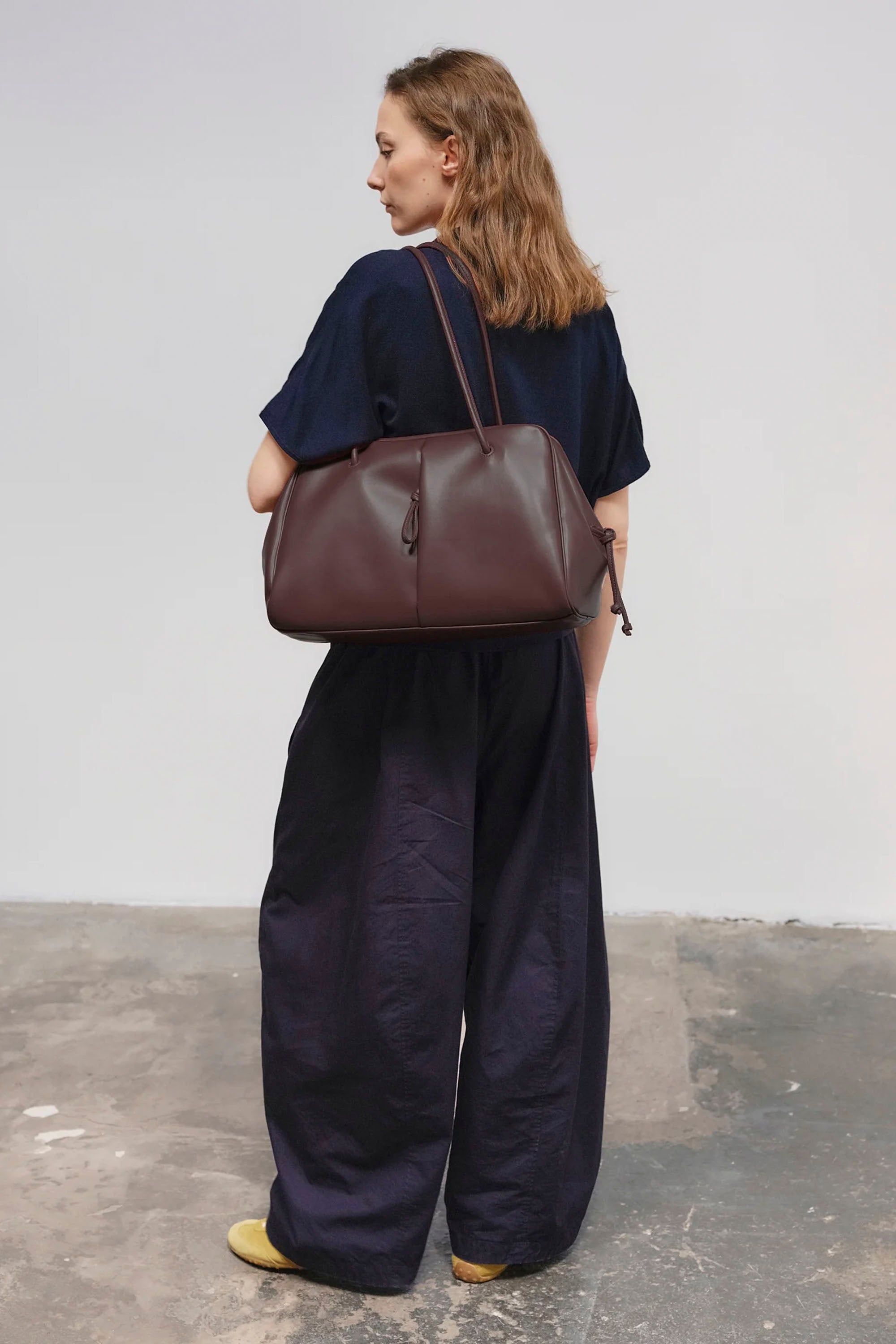 ÖLEND Brooklyn Bag Chocolate | Shop at PUKAS SURF SHOP