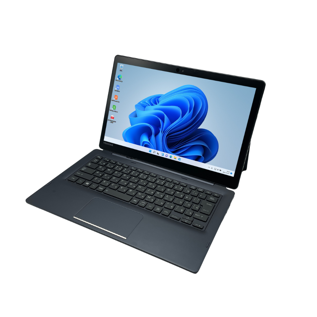1年保証】dynabook D83 (Core i3 8130U / メモリ8GB / SSD256GB)【再生