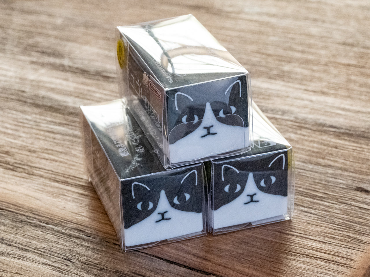 サンスター ネコゴム ハチワレ – 文化堂 │ Pentonote