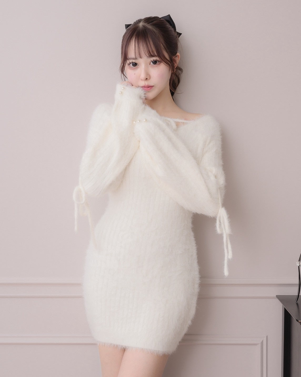 リボンテープフェザーニットワンピース – pium