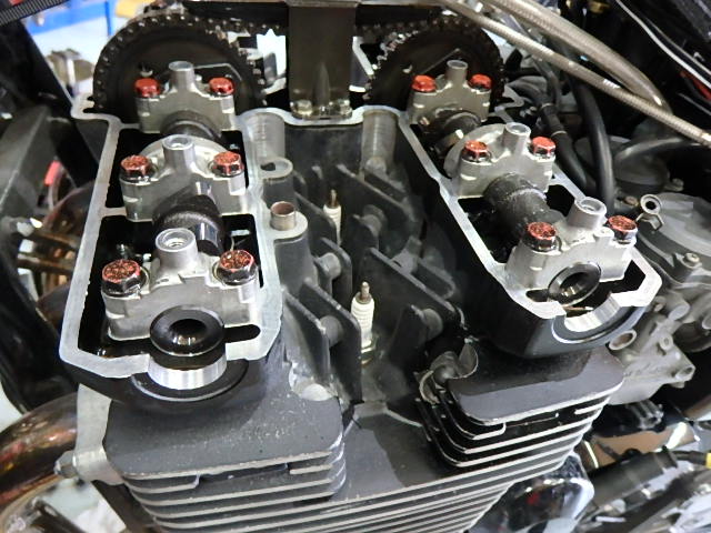 Kawasaki ゼファーχ ヘッドオイル漏れ修理RCRT