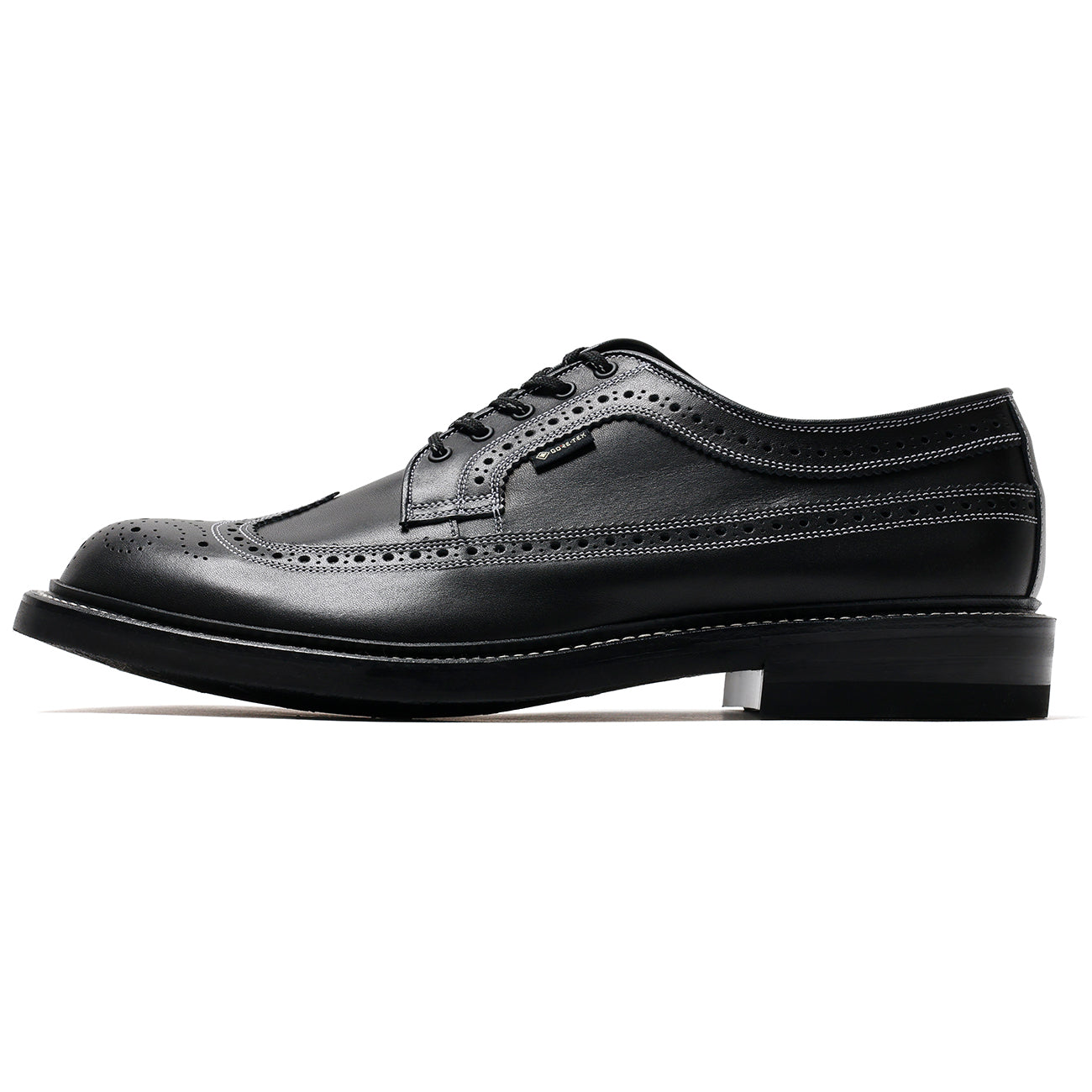Wing-Tip GTX_Black White – REGAL Shoe & Co.