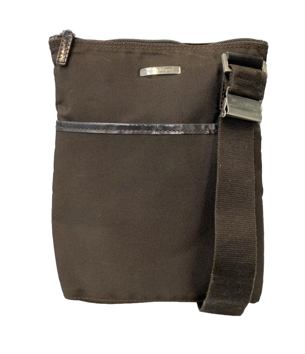 サルバトーレフェラガモ ショルダーバッグ 斜め掛け レディース