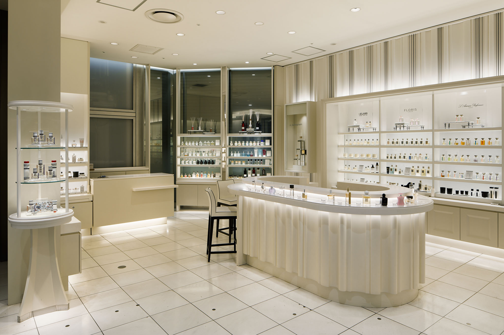 伊勢丹 新宿店 | 佐藤琢磨設計事務所