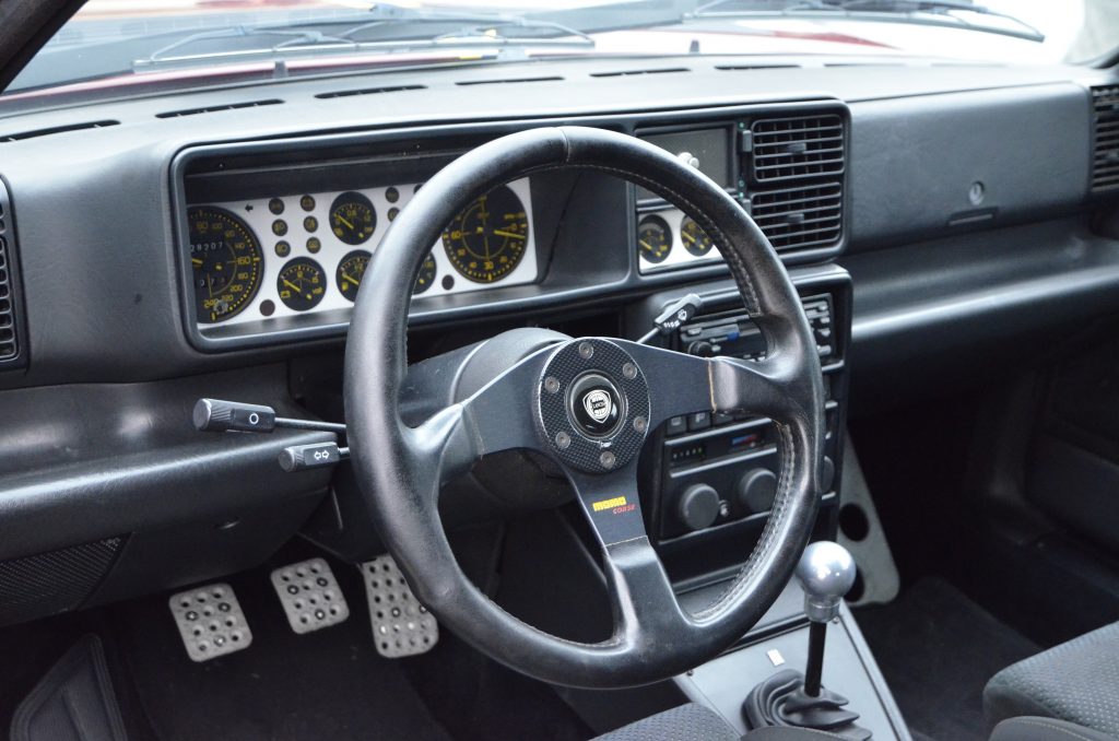 ランチア デルタ HF インテグラーレ エボルツィオーネⅡ | TEZZO[テッツォ]