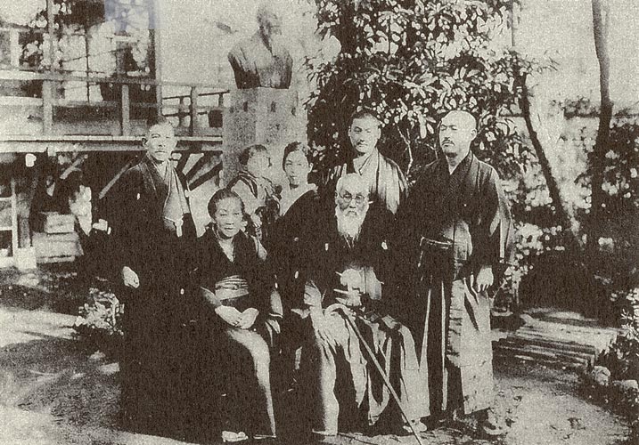 頭山満翁写真伝 と 巨人頭山満翁 の2冊 共に藤本尚則編著　玄洋社　アジア主義 頭山満 - Wikipedia