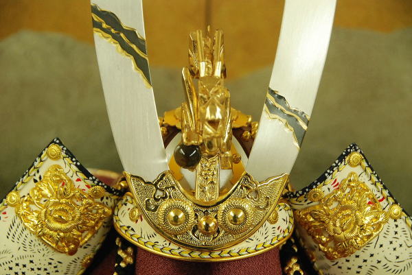 上原玉鳳作 五分の一 本純金彩色 兜飾 ｜五月人形・雛人形なら人形の和光