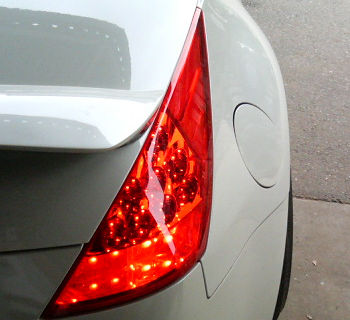 Z33後期仕様LEDテールランプの交換]フェアレディZオーナーネットワーク