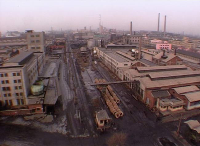 DVD 鉄西区 工場 街 鉄路(ケース・DVD4枚・リーフレット入り) 王兵 Amazon.co.jp: 鉄西区 [DVD] : 王兵(ワン・ビン): DVD