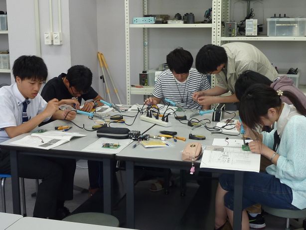 履修モデル・資格 | 電気電子・情報通信コース | 岩手大学理工学部