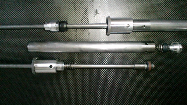 ヤマハMT-09 純正フロントフォークのリバルビング・チューンドで、乗り