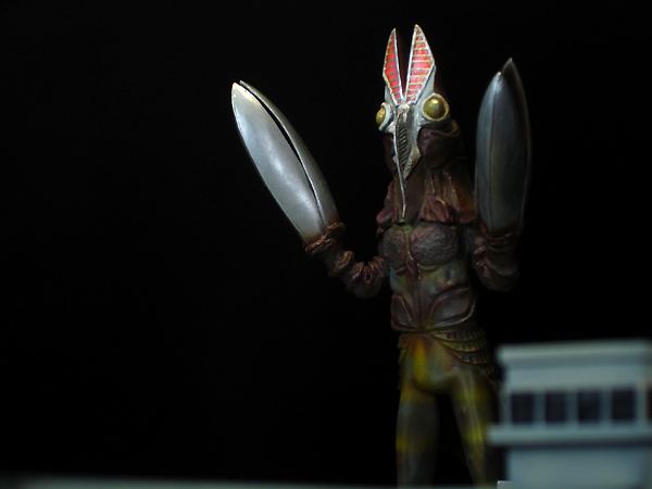 怪獣無法地帯】 MG ウルトラマンBタイプ対バルタン星人二代目 ジオラマ