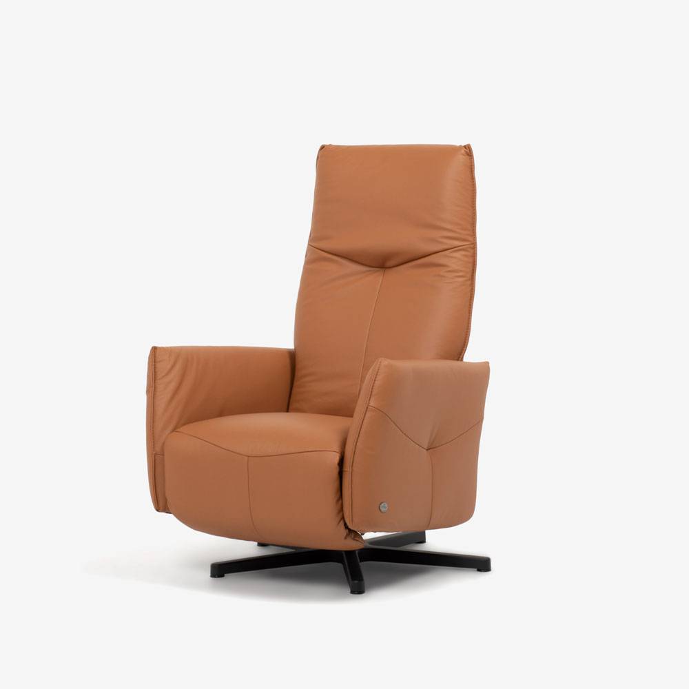 himolla（ヒモラ）リクライナー「model.9920」革＃24ライトブラウン